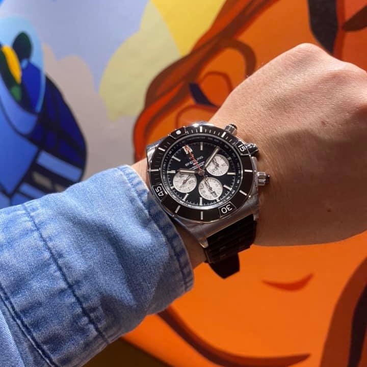 ブライトリング スーパークロノマット B01 44 WING金沢店 – 全国の高級時計正規販売店19社が加盟するAJHH（日本正規高級時計協会
